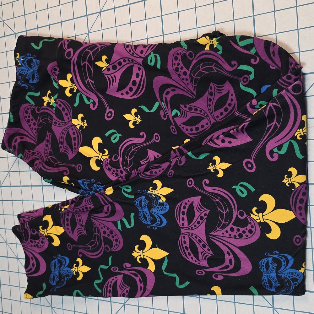 LulaRoe Leggings, Preloved, Purple, Yellow, Black Mardi Gras Pattern, Missng Tag